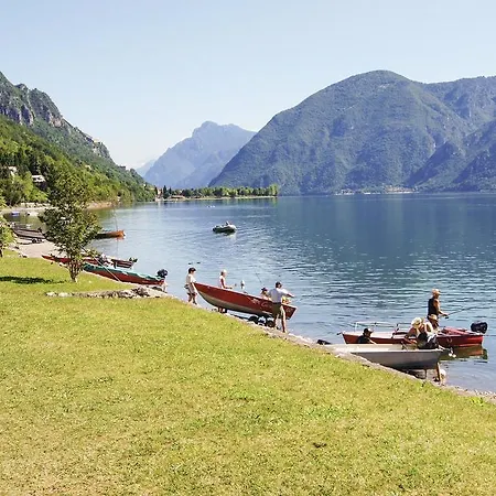 One-bedroom In Idro Apartment *